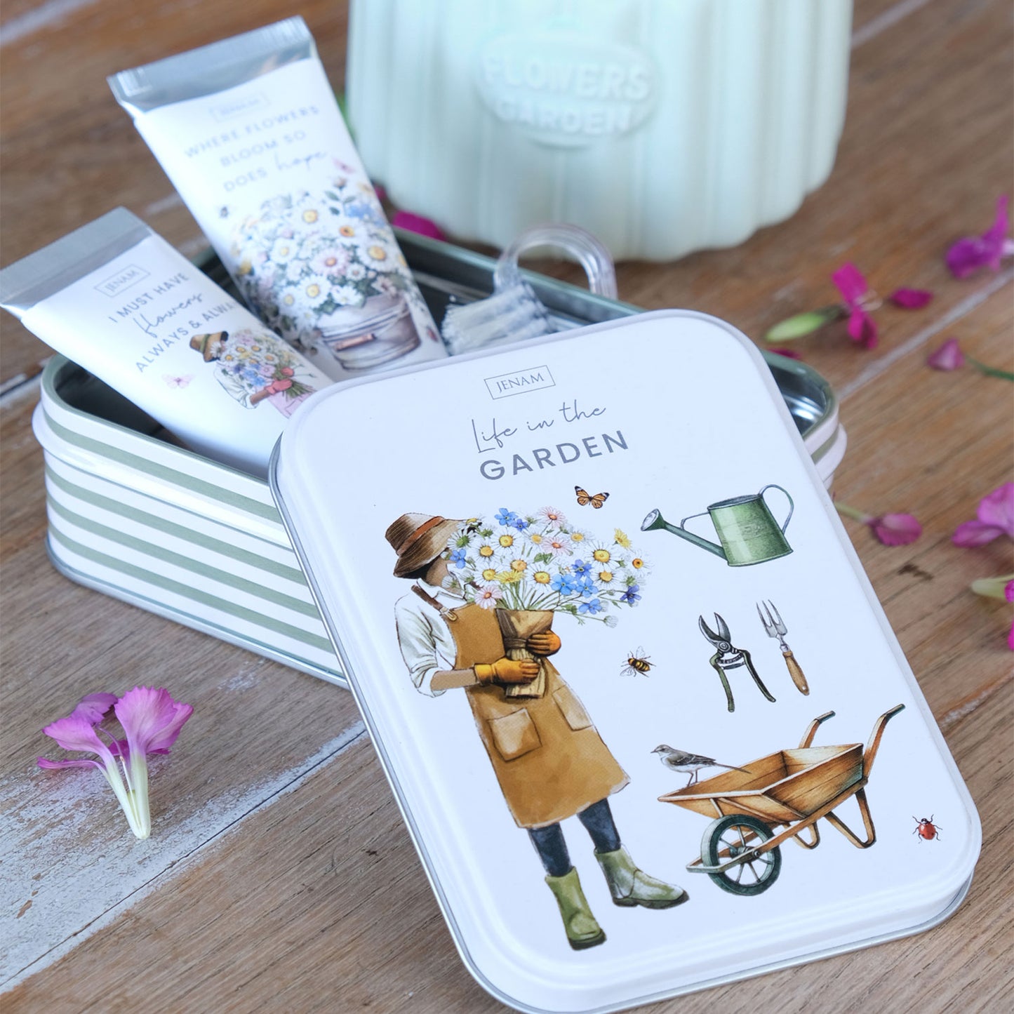 Life In The Garden - Garden Treasures (Tin)