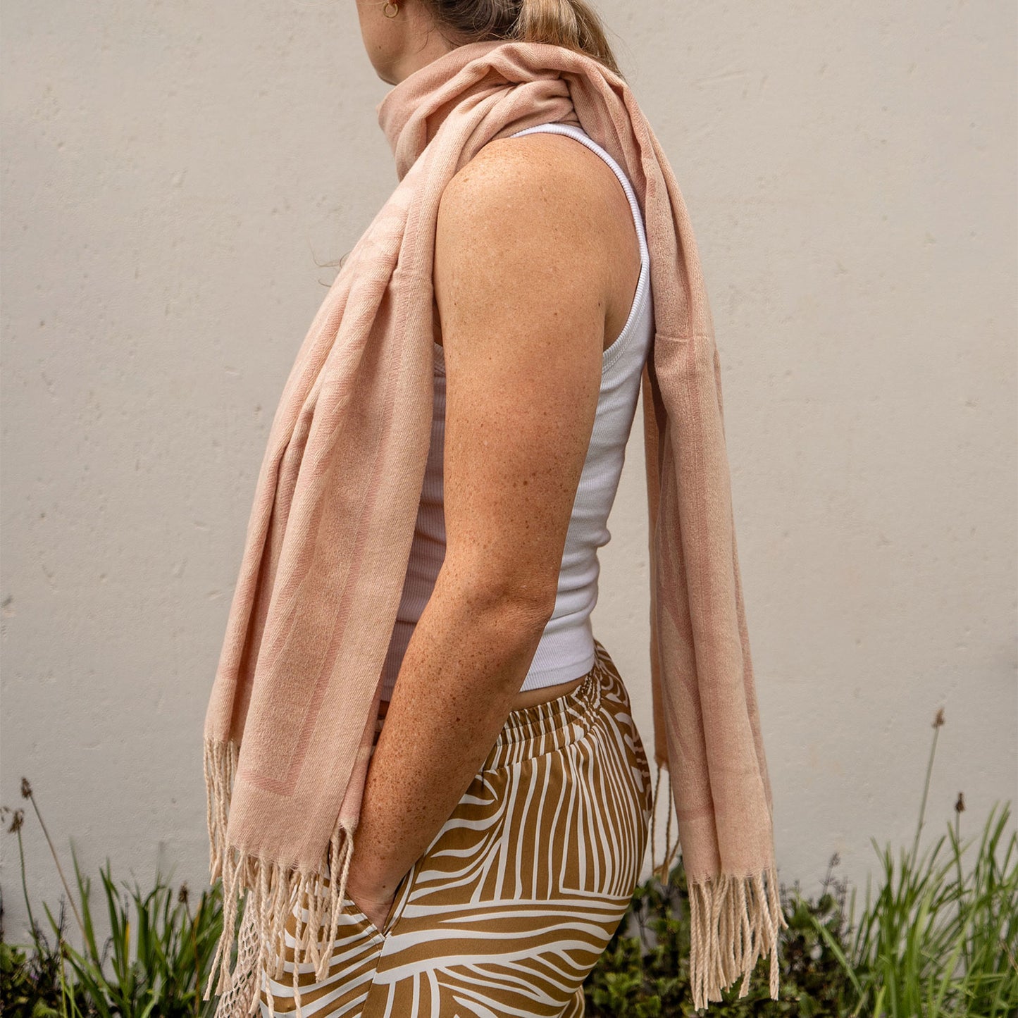 Cosy Pashmina (Pink Animal Print)