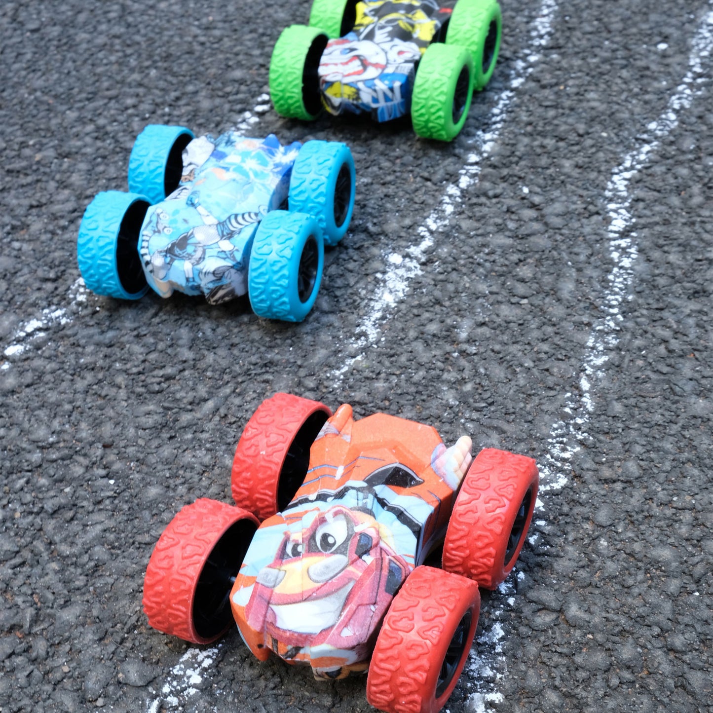 Big Wheels Double Sided Graffiti Stunt Cars - Pack of 4 - 7.5 x 7cm