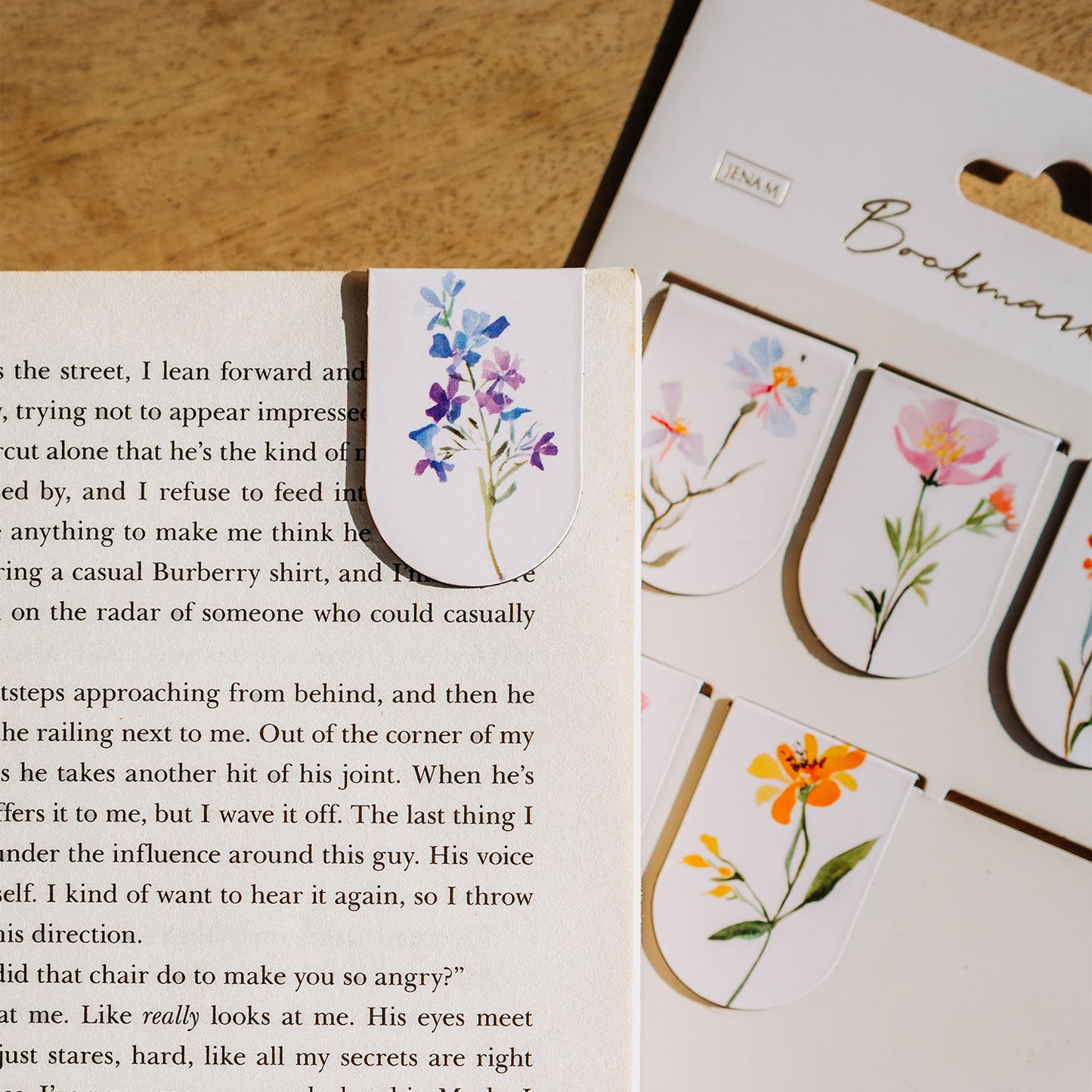 Dress Your Desk - 6pc Magnetic Bookmarker Set