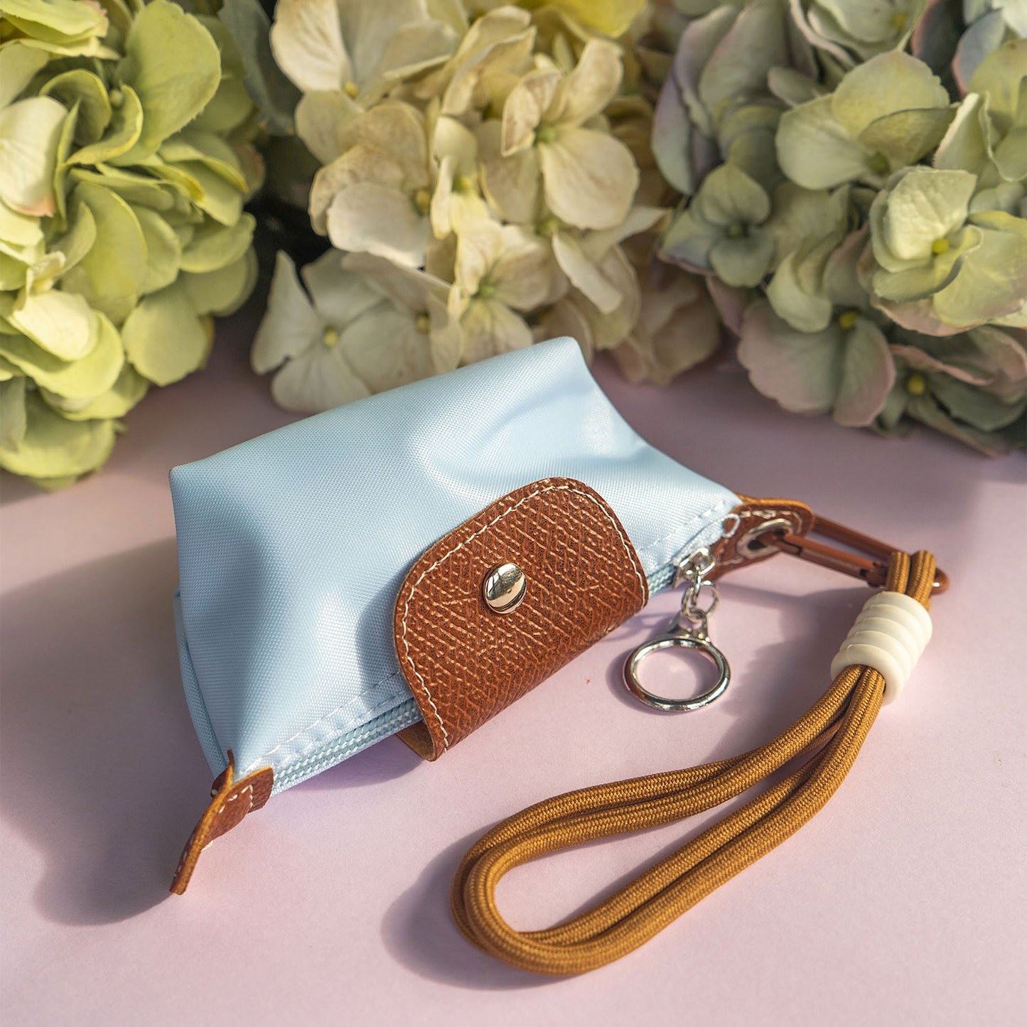 Hydrangea - Keyring Coin Purse With Handle Strap (Blue)